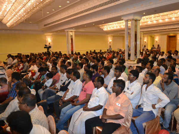 அடக்குமுறைகளுக்கு எதிராக 