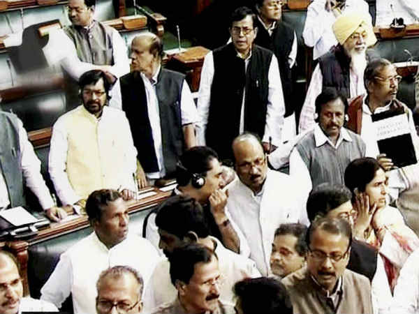 நம்பிக்கை இல்லா தீர்மானத்தின் முடிவு என்ன? 