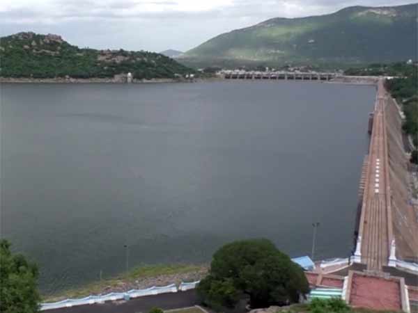 மூன்று ஆண்டுகளுக்கு பிறகு மூன்று ஆண்டுகளுக்கு பிறகு