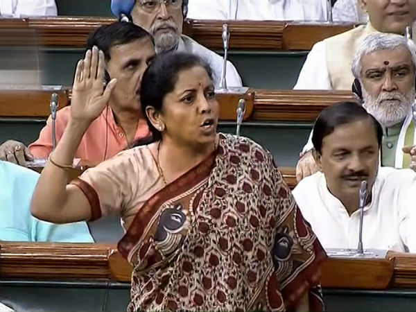 கோப பார்வையில் ஆக்ரோஷ பதில் 