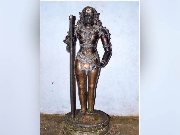 Palani Murugan Temple Idol scam case: Main Idol handed over to police Palani Murugan Temple Idol scam case: Main Idol handed over to police