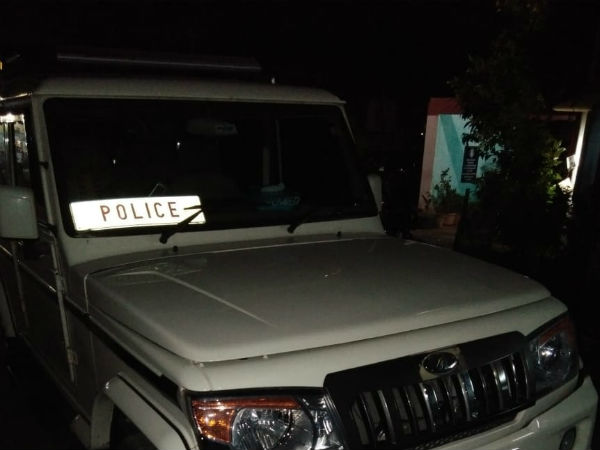  கார், லேப்டாப் பறிமுதல்