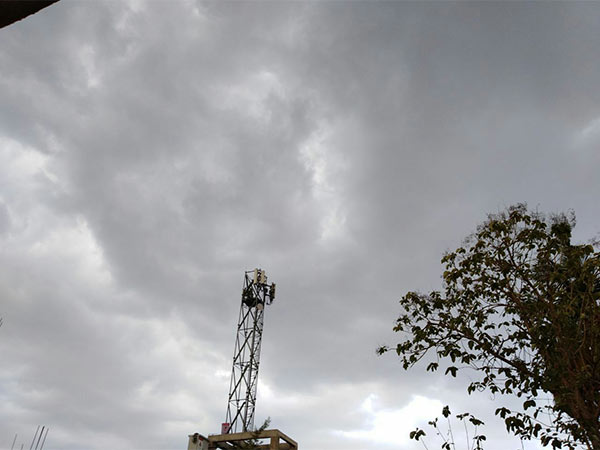 Rain hits in Chennai due to convergence 
