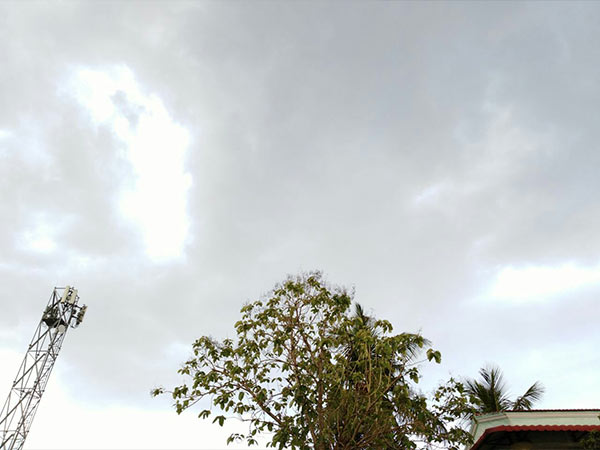 Rain hits in Chennai due to convergence 
