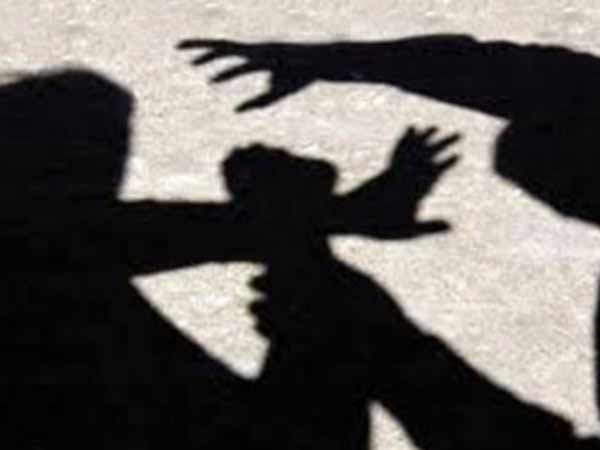 ஒரு லட்சத்துக்கும் மேற்பட்ட வழக்குகள் 