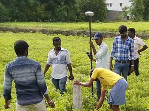 வட்டாட்சியருடன் வாக்குவாதம் வட்டாட்சியருடன் வாக்குவாதம்