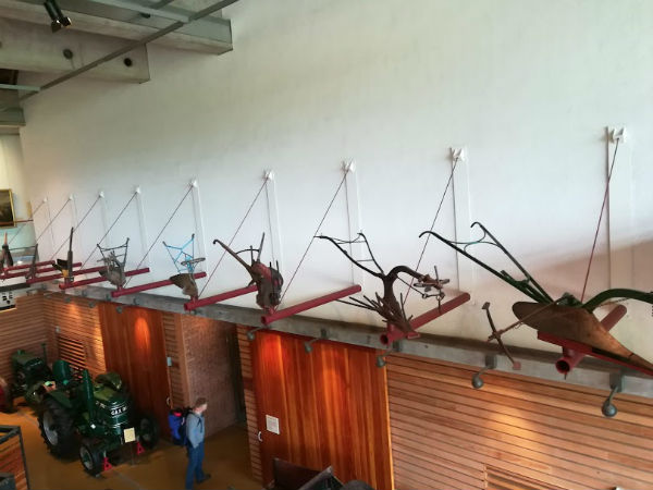 நம்ம ஊர் உழுதல் 