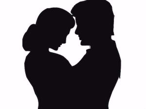 தங்கையுடன் வேறு வீட்டில் 