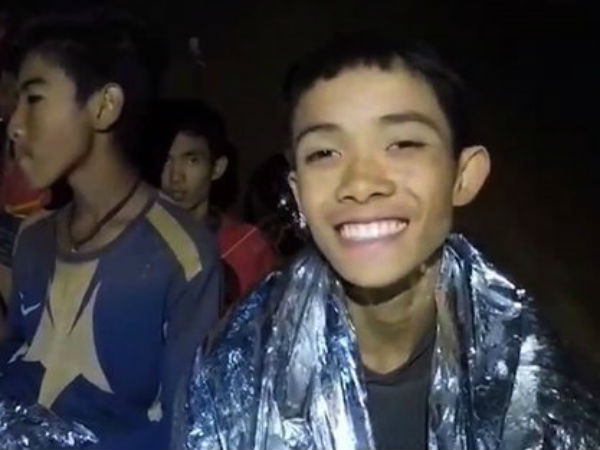 Thailand football team rescued from cave 
