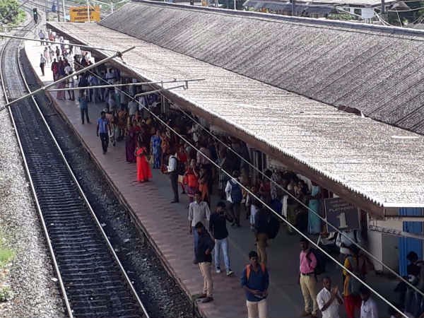 ரயில்வே கிராஸிங் 