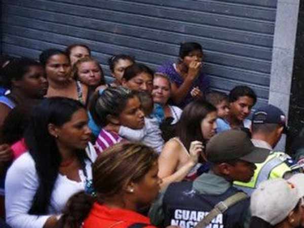 நாட்டை விட்டு ஓடும் மக்கள் 