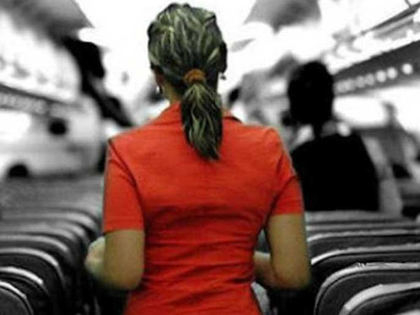 3 ஏர் ஹோஸ்டஸ்கள் 