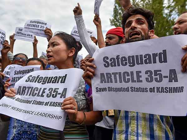 பெண்களுக்கு சிக்கல் 