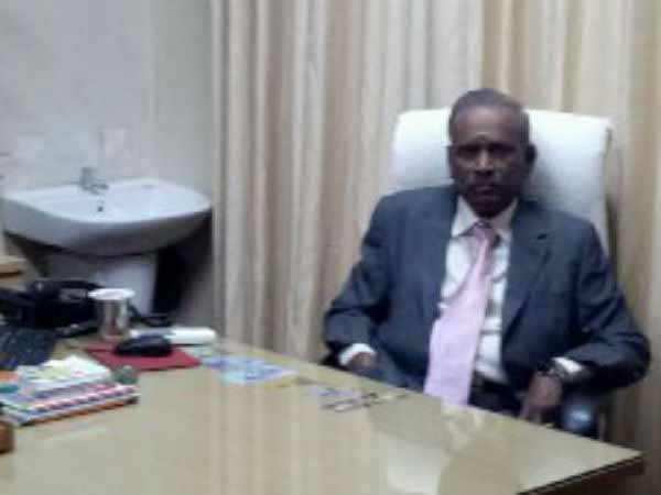 குருமூர்த்திக்கு விலக்கு? 