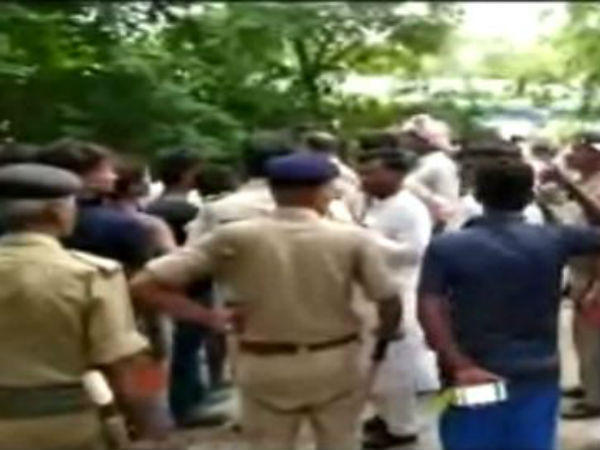 திரண்ட கிராம மக்கள் 