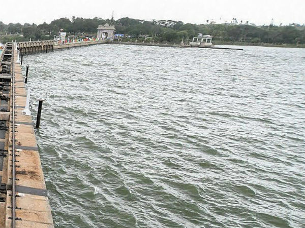 32வது நாளாக தடை நீடிப்பு 32வது நாளாக தடை நீடிப்பு