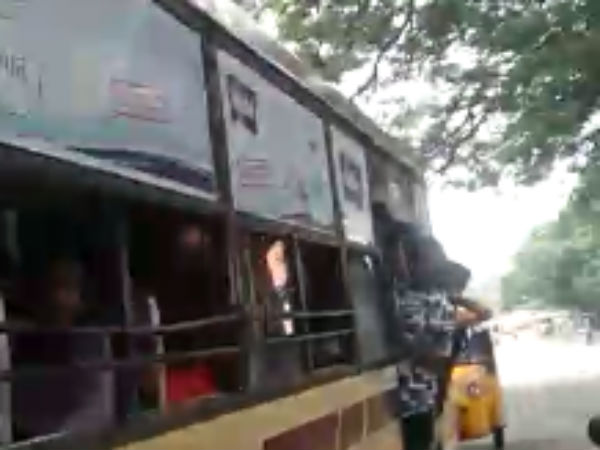 அச்சுறுத்திய மாணவர்கள் 