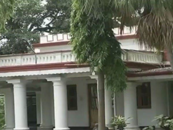 துணை தேடுகிறது 