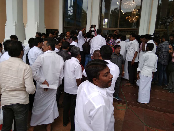 DMK executive committee to meet on today 