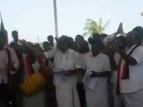 ட்ரோலான பஜனை 