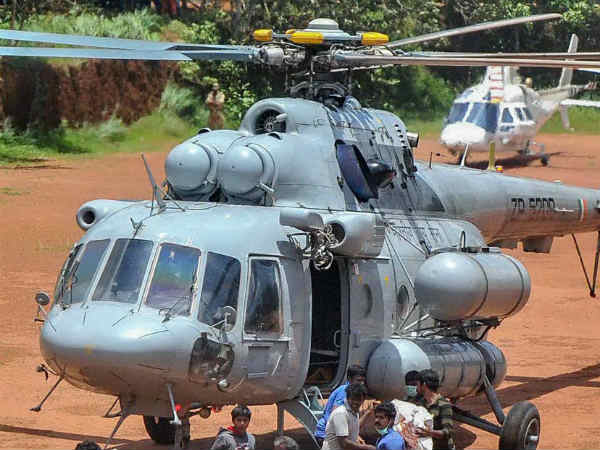 நான் மட்டும் ஹெலிகாப்டருக்குள் 