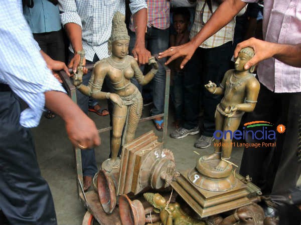 கருப்பு ஆடுகளை கண்டுகொள்ளவில்லை 