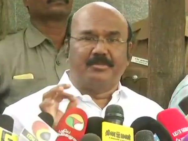 அமைச்சர் ஜெயக்குமார் 