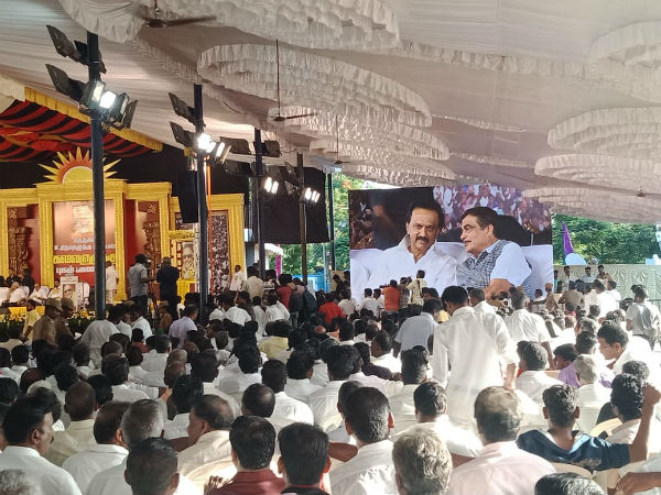 டெல்லியை கைப்பற்ற வேண்டும் 