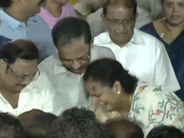 DMK leader Karunanidhi body buried in Marina near Anna Memorial 