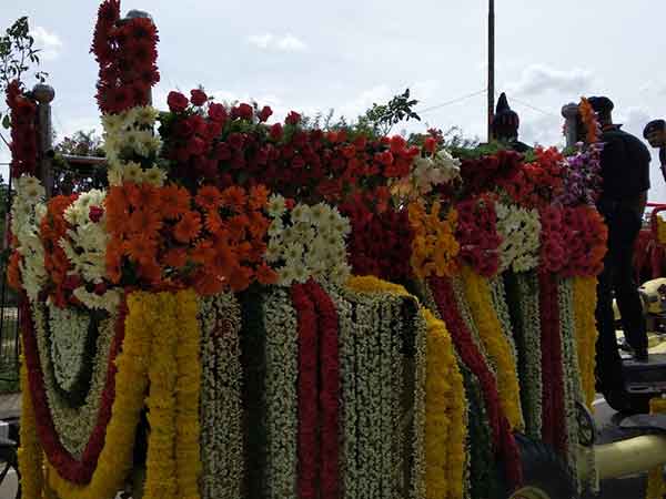 Karunanidhis funeral takes place in this vehicle 