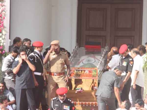 Karunanidhis funeral travels in which route 