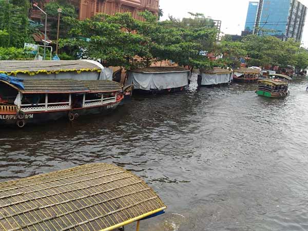 உடனடி தேவை ரூ. 2 ஆயிரம் கோடி 