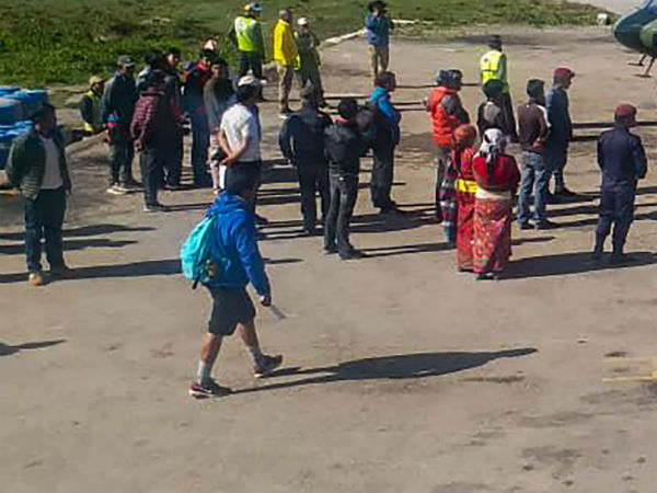 தூதரகத்தை தொடர்பு கொண்ட இந்தியர்கள் 