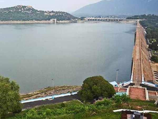 நீர்வரத்து குறைவு 