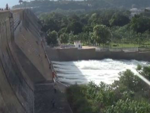 ஸ்ரீரங்கம் அம்மா மண்டபம் 