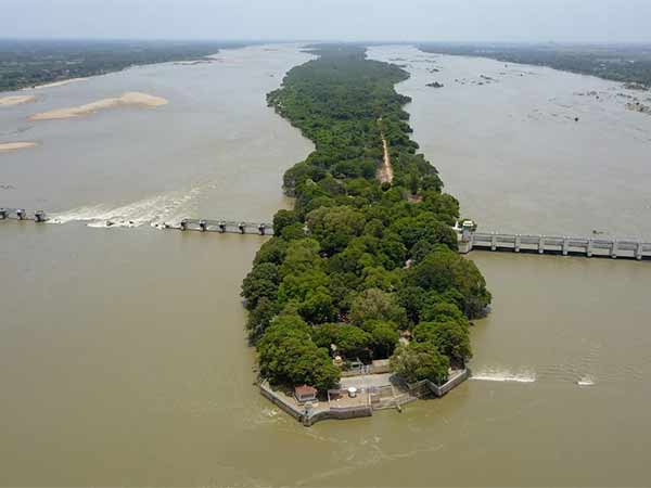 Sand mining is not the reason for Mukkombu dam damage: CM Edappadi Palanisamy Sand mining is not the reason for Mukkombu dam damage: CM Edappadi Palanisamy