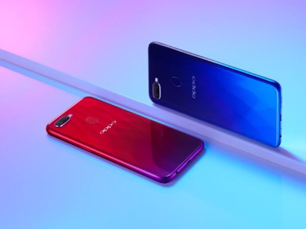 Selfies Are Cool, But How About Smartphones That Are As Vibrant As Fabric? Selfies Are Cool, But How About Smartphones That Are As Vibrant As Fabric?