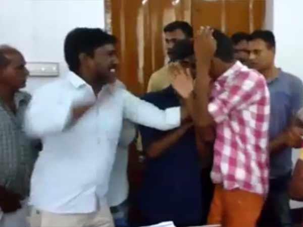 பாய்ஸ் பட காட்சி பாய்ஸ் பட காட்சி