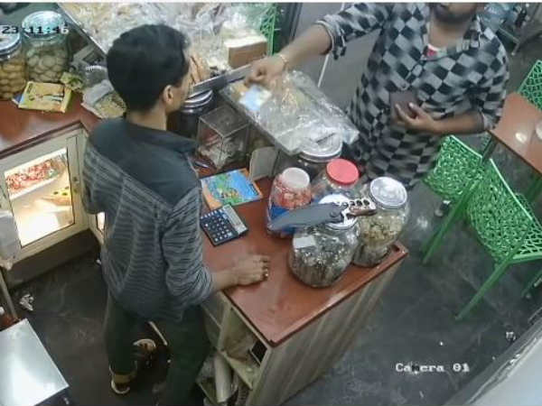 இன்னொரு ஜூஸ் கொண்டா 