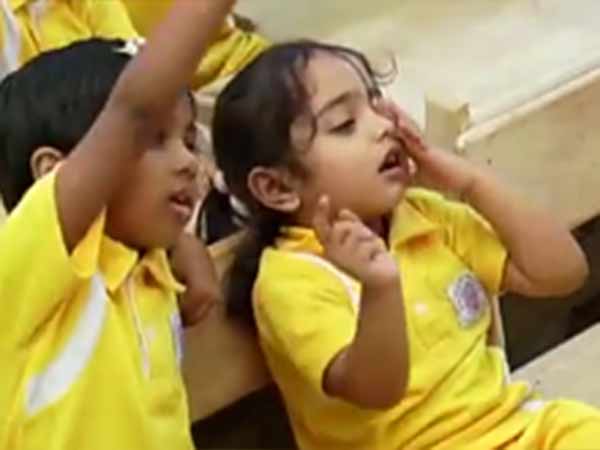 பாட நூல்கள் பறிமுதல் 