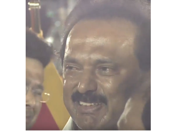 DMK leader Karunanidhi body buried in Marina near Anna Memorial 