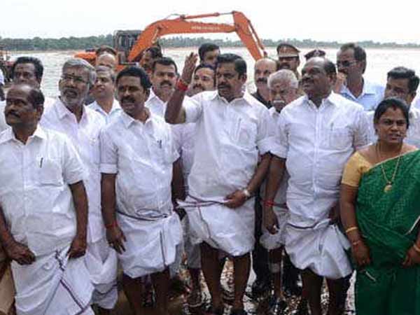 What is the reason of Trichy Mukkombu culverts broken: PWD Statement 