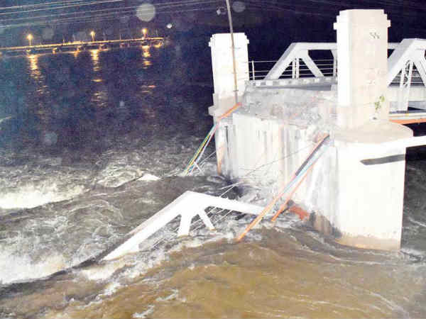 Heavy floods in Kollidam River, many people visited floods of Kollidam 