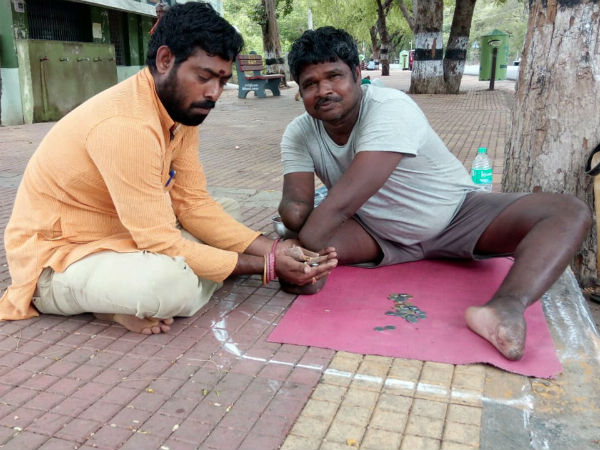 தொழுநோயாளிகள் 