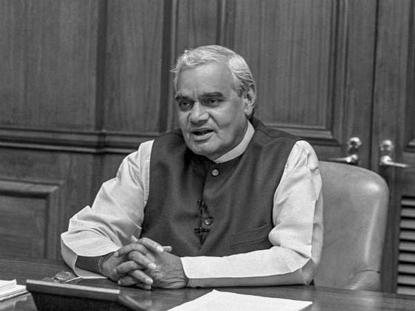  கட்டுப்பாட்டுக்குள்