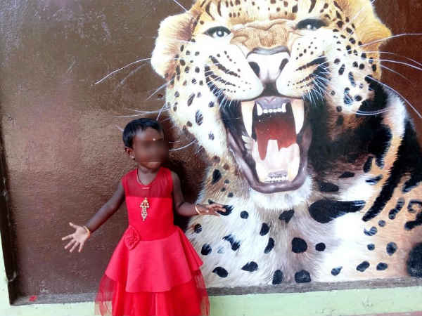 நானும் குழந்தையும் மட்டும் இருந்தோம் 