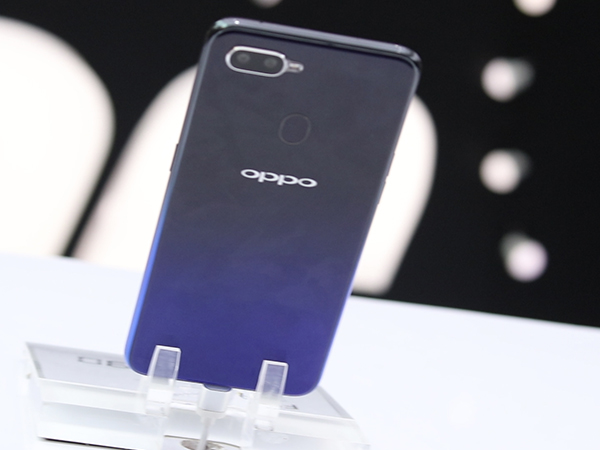 The First Sale Of OPPO F9 Pro In Bangalore! 