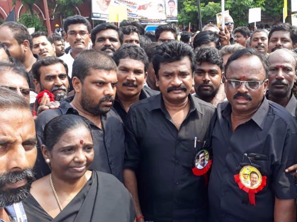 மொத்தம் எத்தனை பேர் 