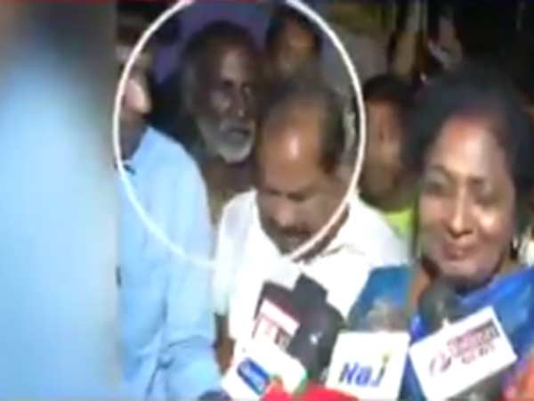 கன்னத்தில் அறைந்தனர் 