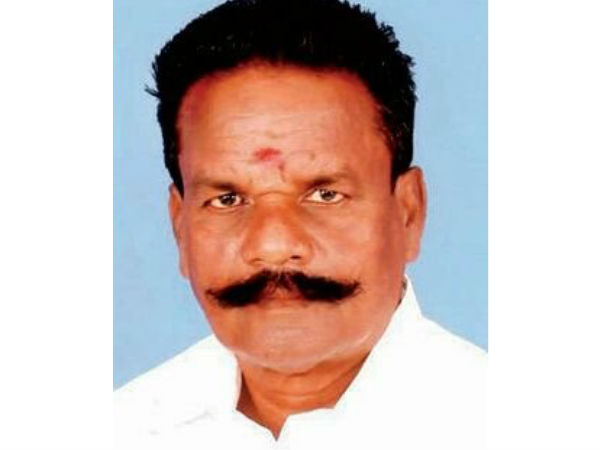 நாய் கூட சீண்டாது நாய் கூட சீண்டாது